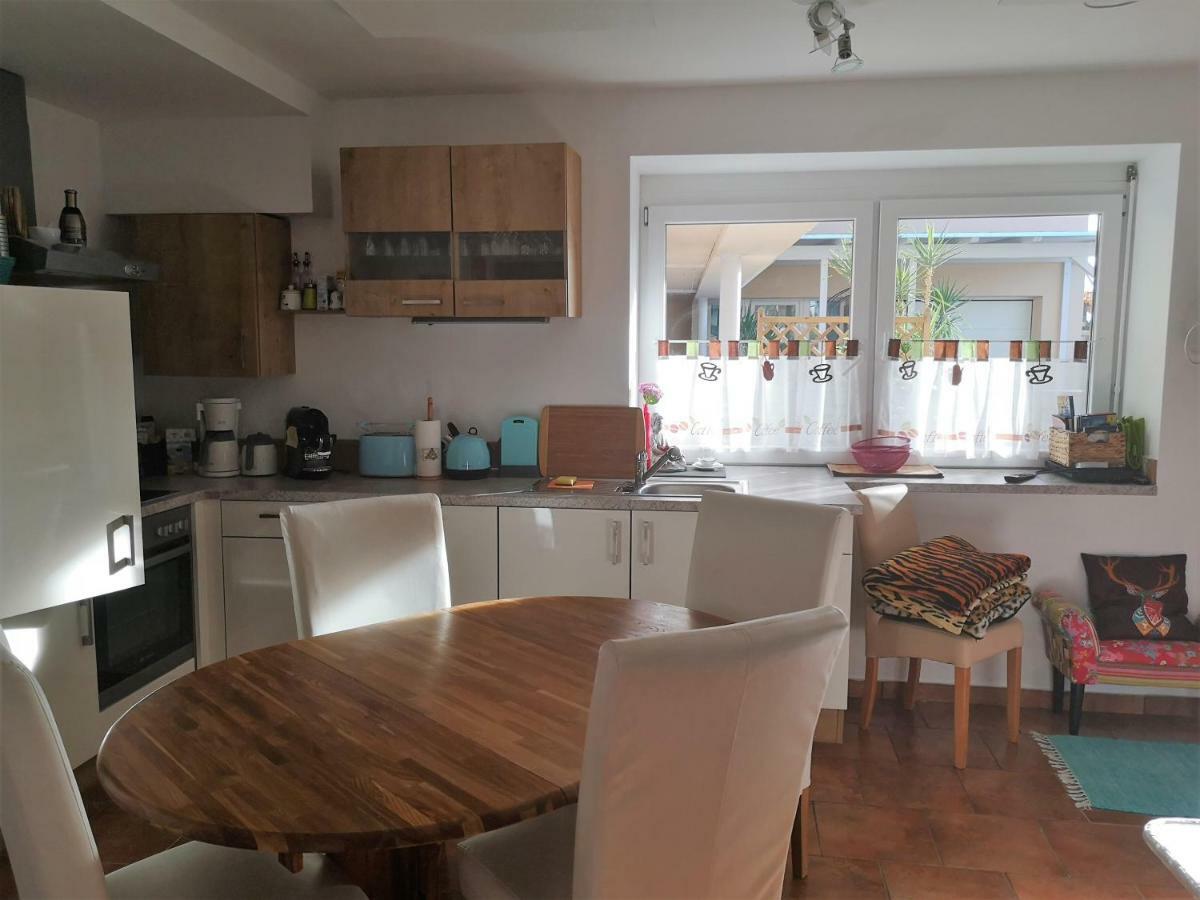 Ferienwohnungen Irmgard Olipitz Velden am Worthersee Bagian luar foto